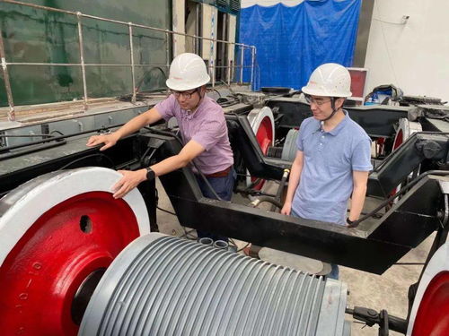 國內首輛新型智能軌道電動貨運小火車正式亮相，工業用軸承代理與銷售迎來新機遇